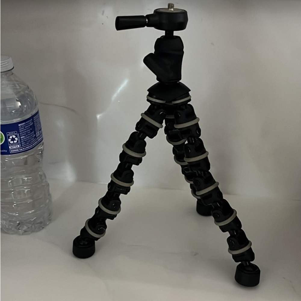 Camera tripod